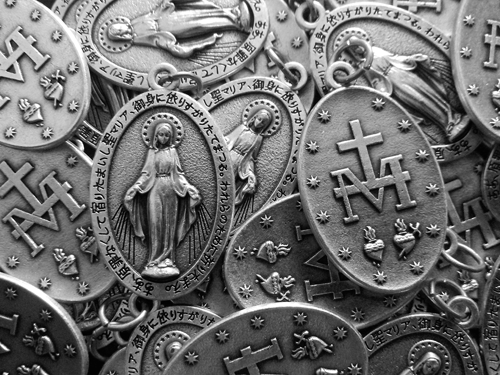 Miraculous Medals - Japanese
