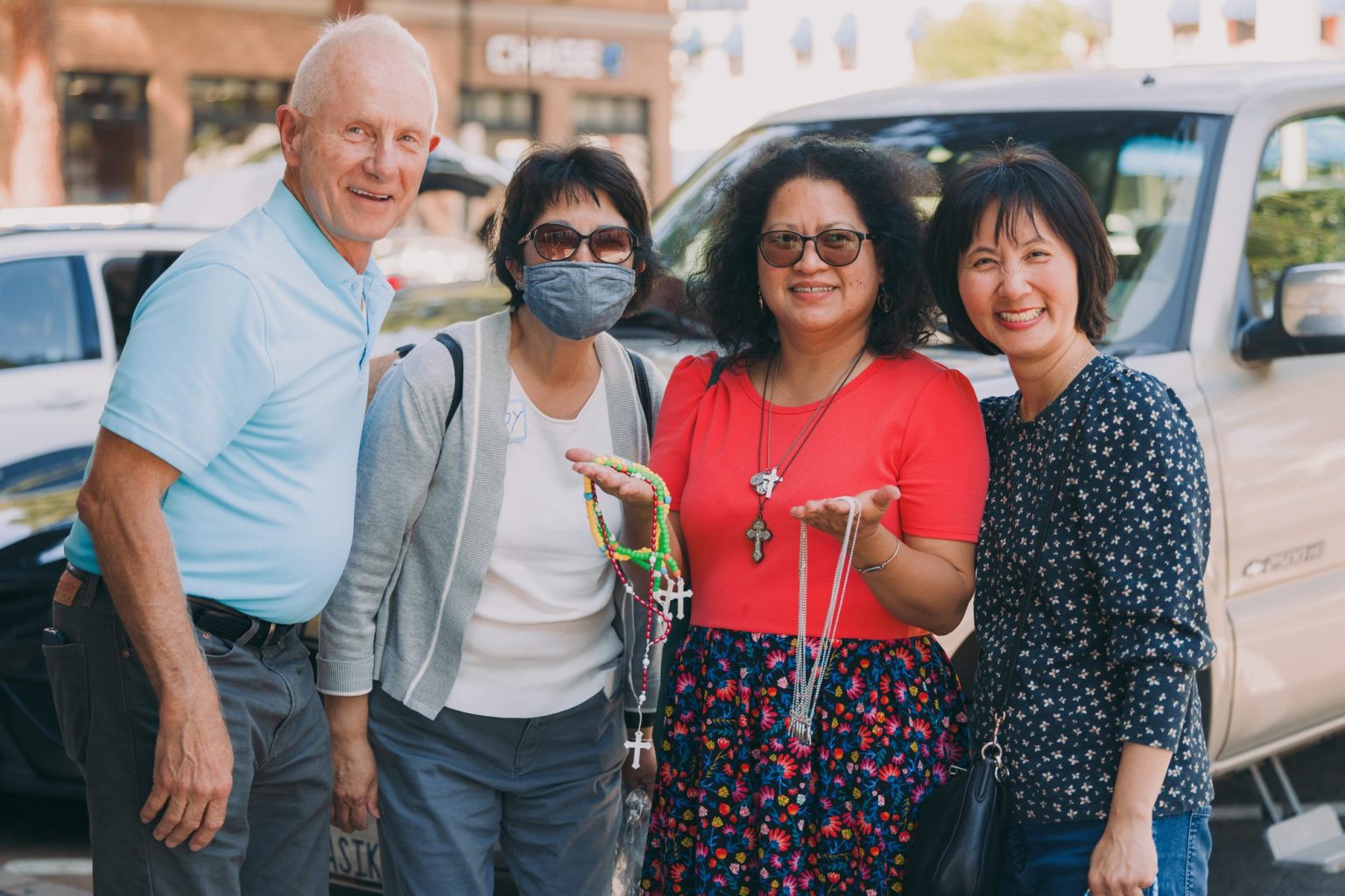 Basic Evangelization Training - A team ready for the street, rosaries in hand