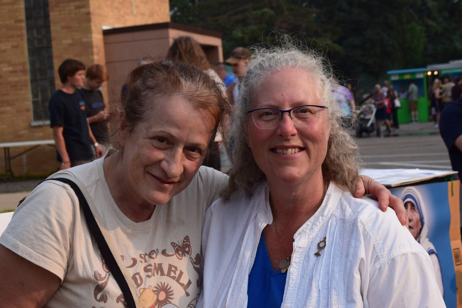 Teresa and festival goer-festival 2025
